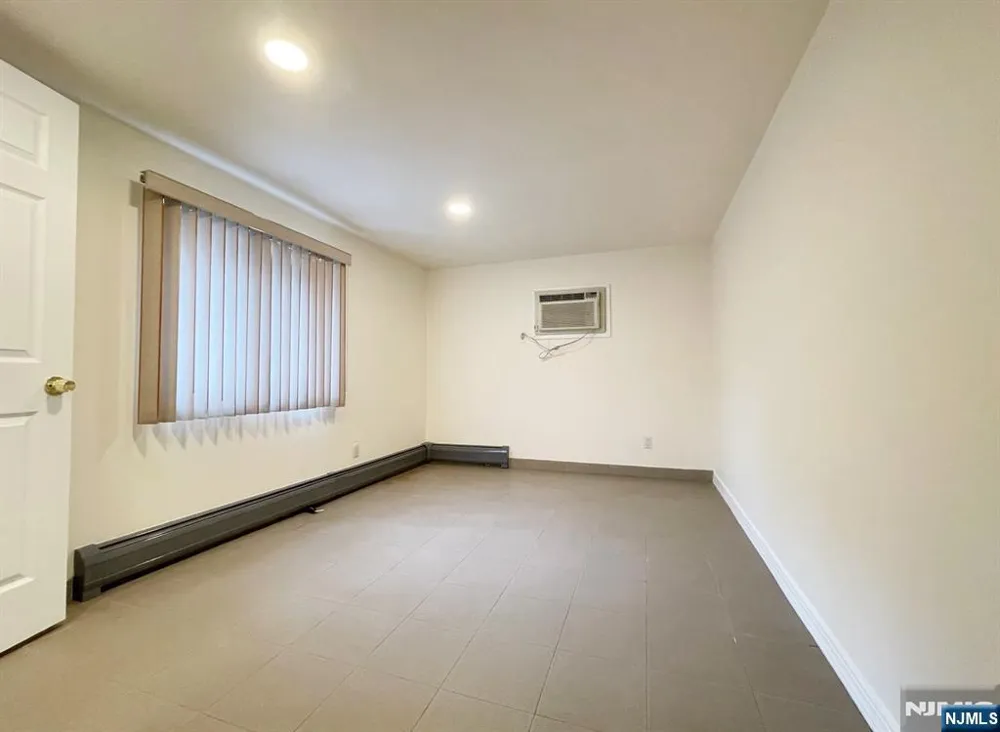 488 Walnut Street 1st FL Ridgefield, NJ 07657