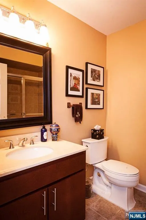 10 Terrace Avenue 9 Hasbrouck Heights, NJ 07604