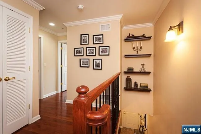 10 Terrace Avenue 9 Hasbrouck Heights, NJ 07604