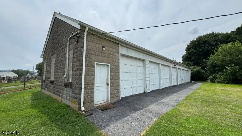 98 Henderson St Phillipsburg Town, NJ 08865