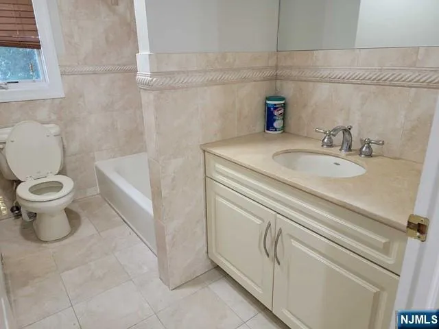 50 Edsall Avenue A Palisades Park, NJ 07650