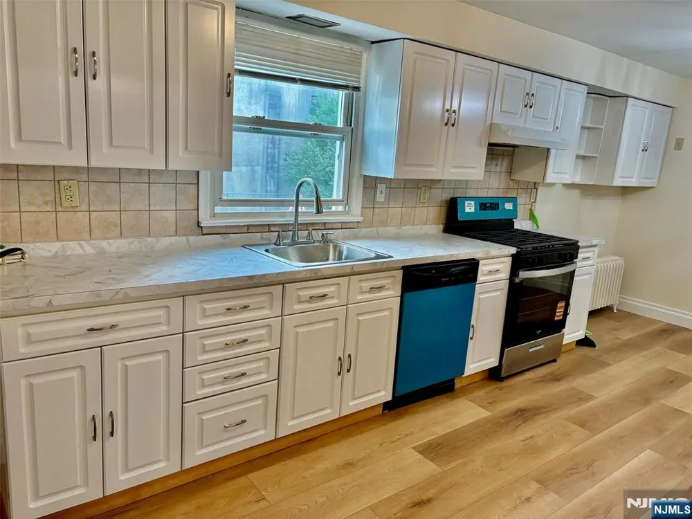 271 Warren Street First Floor Lyndhurst, NJ 07071