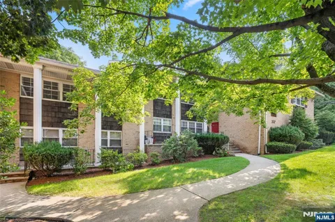 337 Fort Lee Road 1D