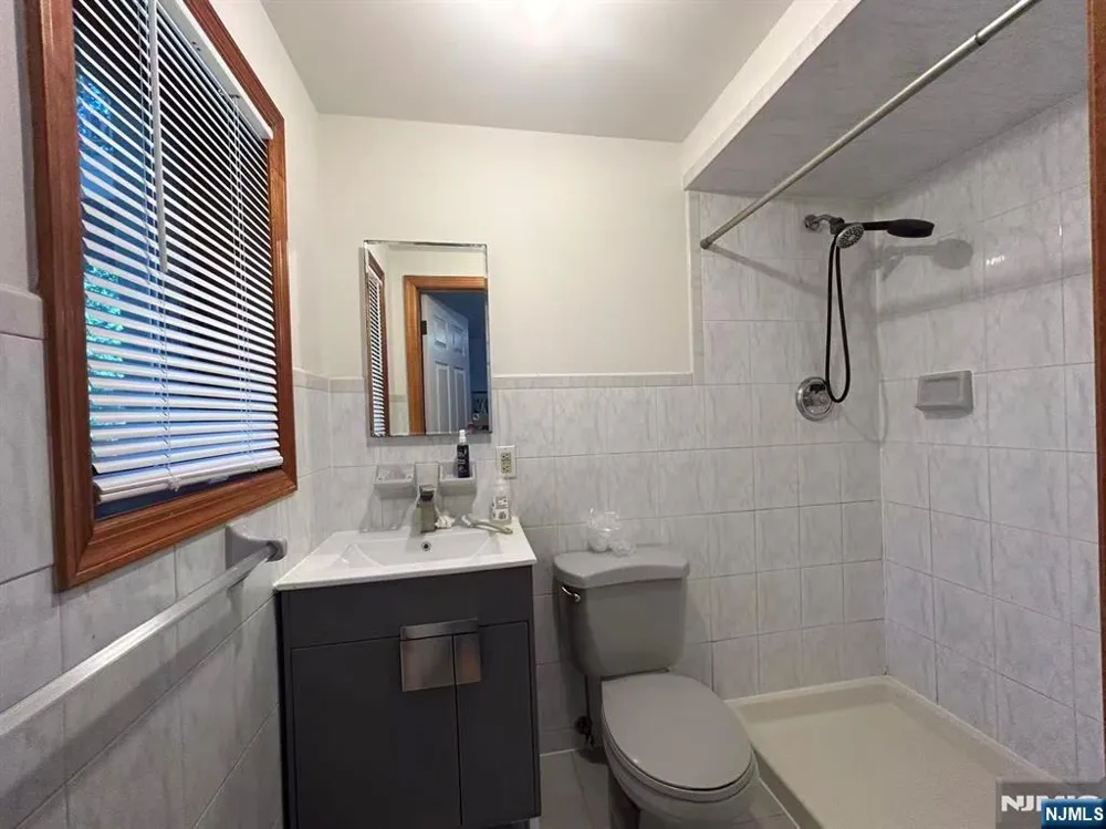 1611A Gerome Avenue A Fort Lee, NJ 07024