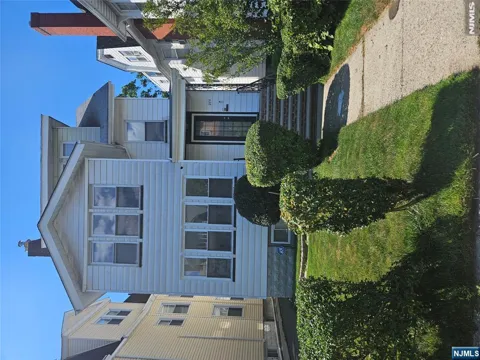 275 S Burnett Street 2