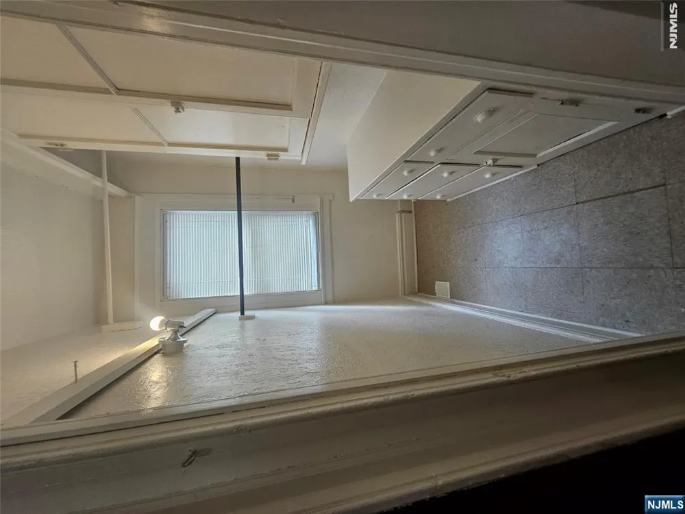 275 S Burnett Street 2 East Orange, NJ 07018