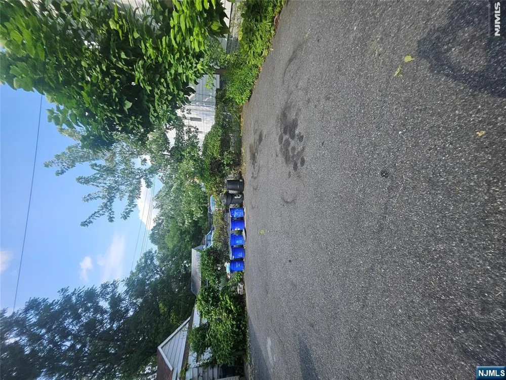 275 S Burnett Street 2 East Orange, NJ 07018