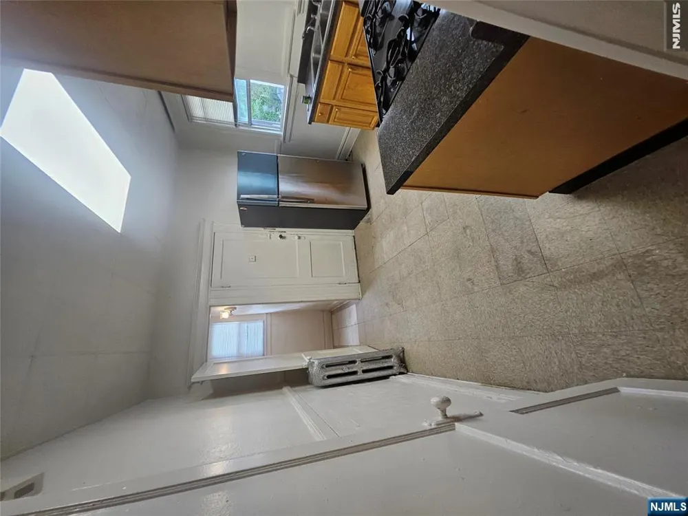 275 S Burnett Street 2 East Orange, NJ 07018