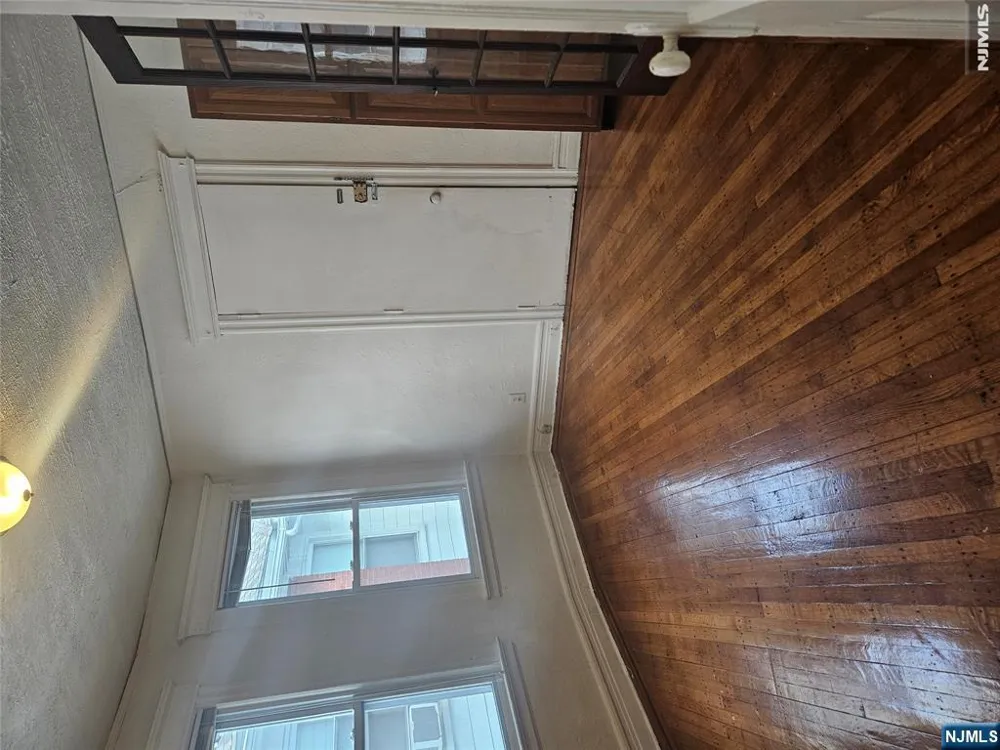 275 S Burnett Street 2 East Orange, NJ 07018