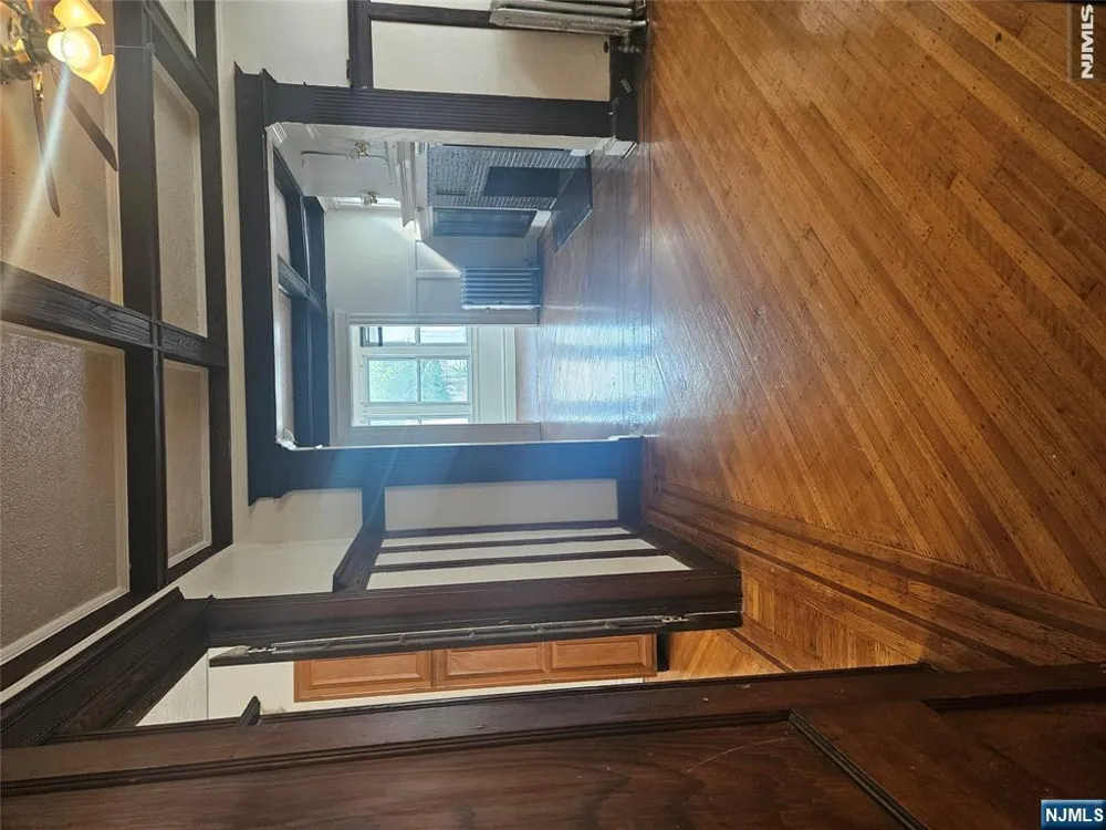 275 S Burnett Street 2 East Orange, NJ 07018