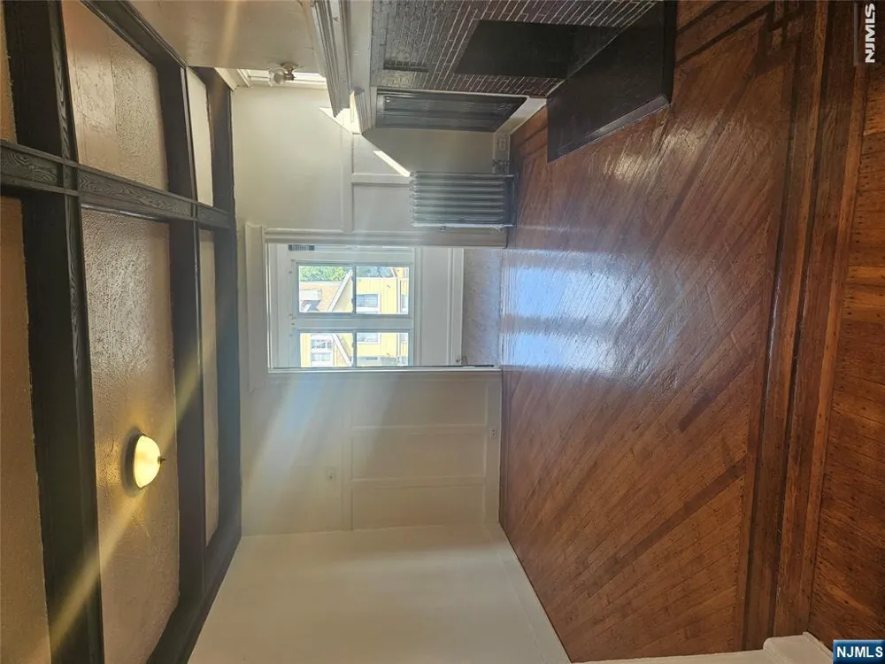 275 S Burnett Street 2 East Orange, NJ 07018