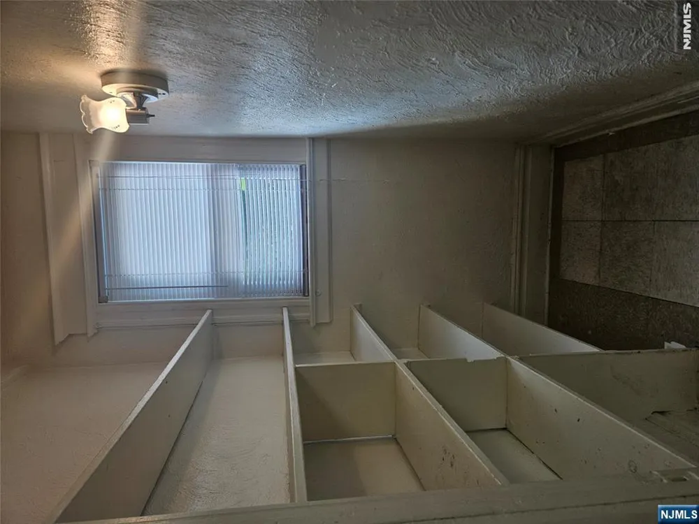 275 S Burnett Street 2 East Orange, NJ 07018