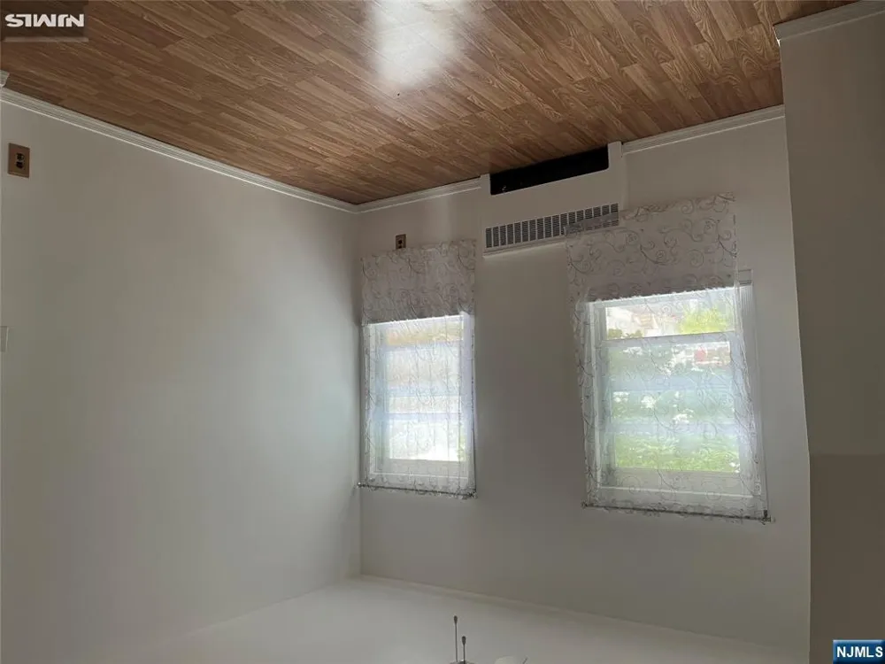 159 Hamilton Avenue Hasbrouck Heights, NJ 07604