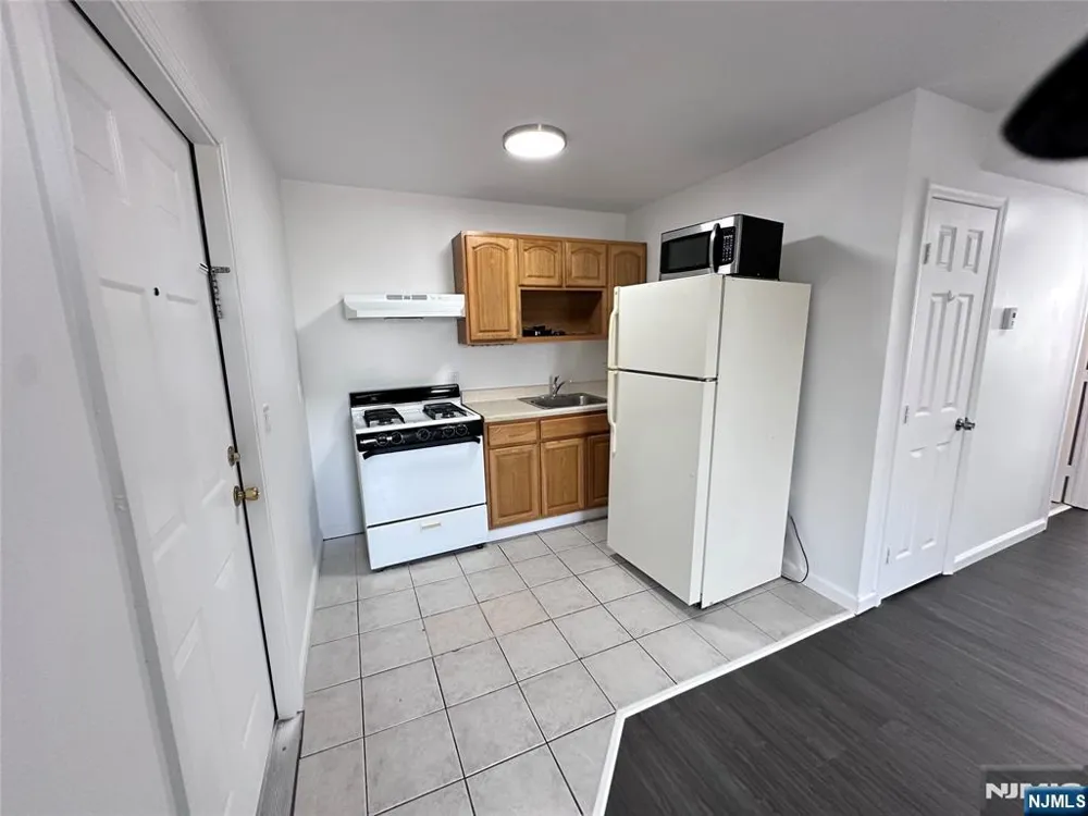 23 Highland Street 3 Paterson, NJ 07524
