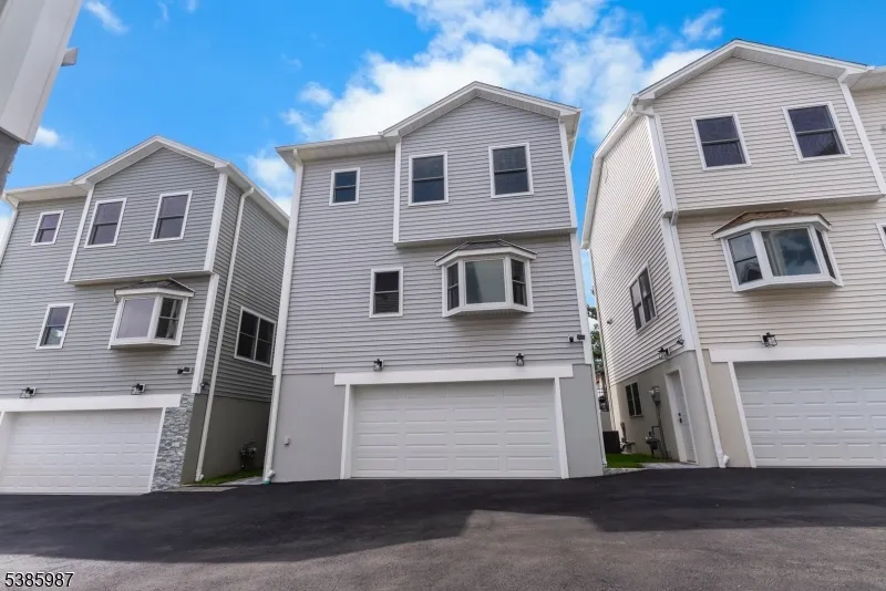 182 East 25th Street Paterson City, NJ 07514
