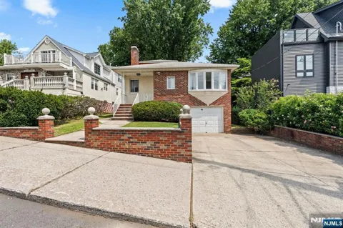 56 Cecelia Avenue
