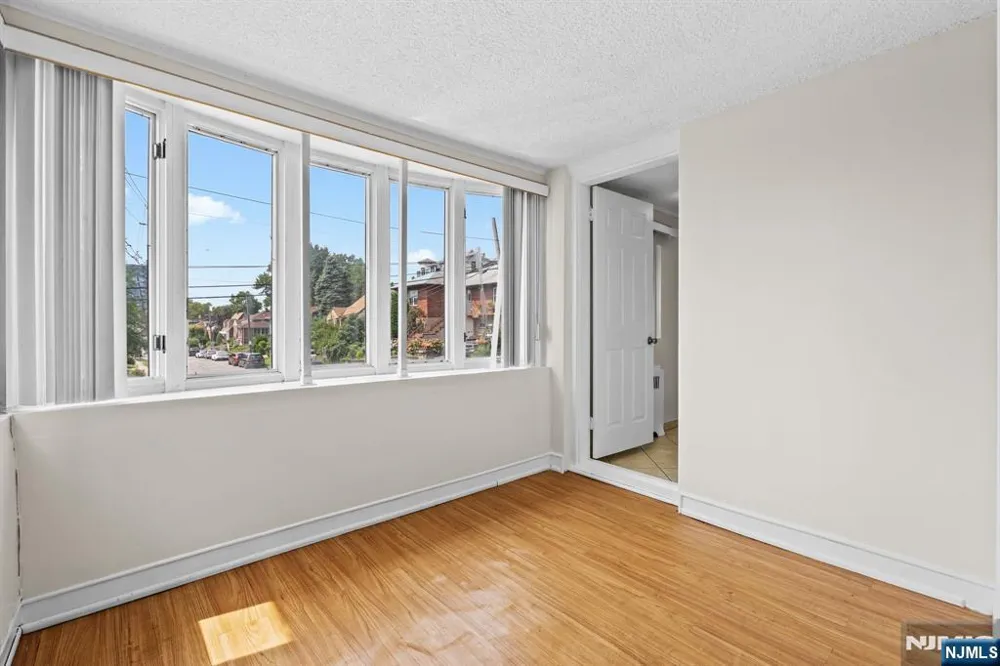 56 Cecelia Avenue Cliffside Park, NJ 07010