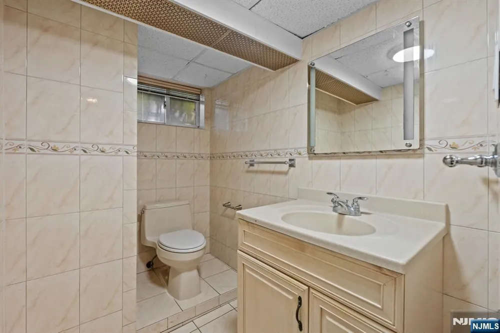 56 Cecelia Avenue Cliffside Park, NJ 07010