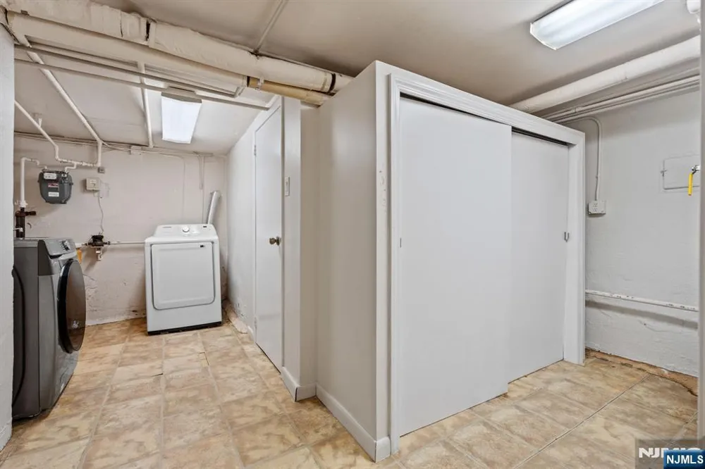 56 Cecelia Avenue Cliffside Park, NJ 07010