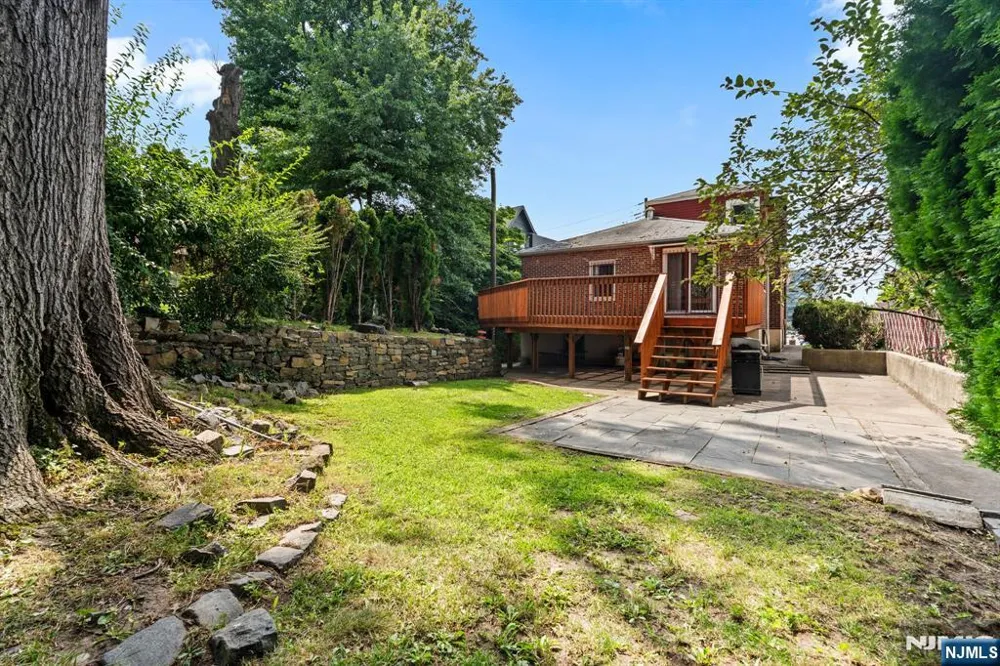 56 Cecelia Avenue Cliffside Park, NJ 07010