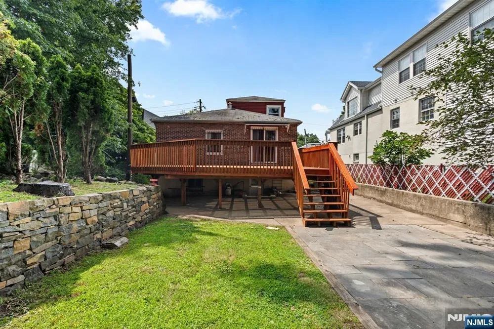 56 Cecelia Avenue Cliffside Park, NJ 07010