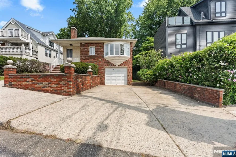 56 Cecelia Avenue Cliffside Park, NJ 07010