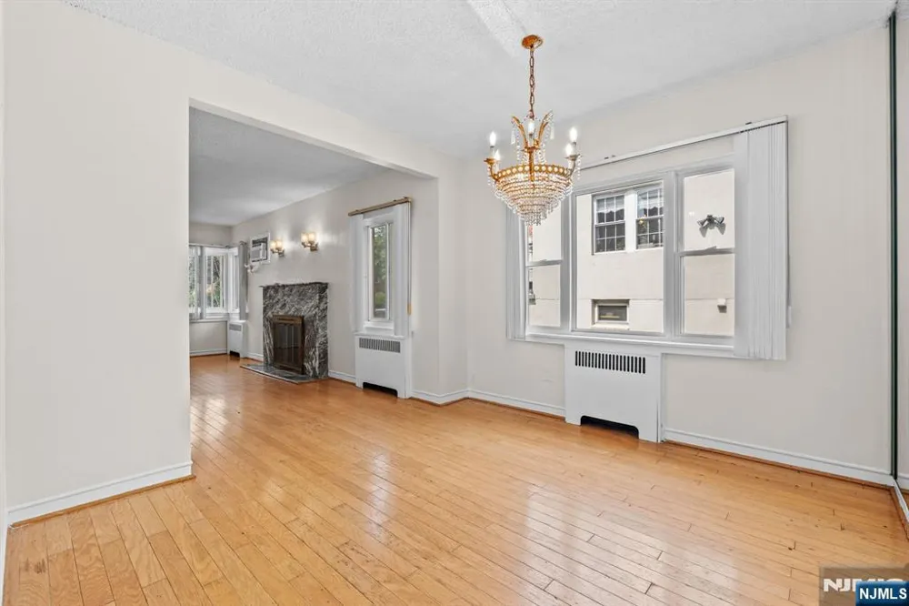56 Cecelia Avenue Cliffside Park, NJ 07010
