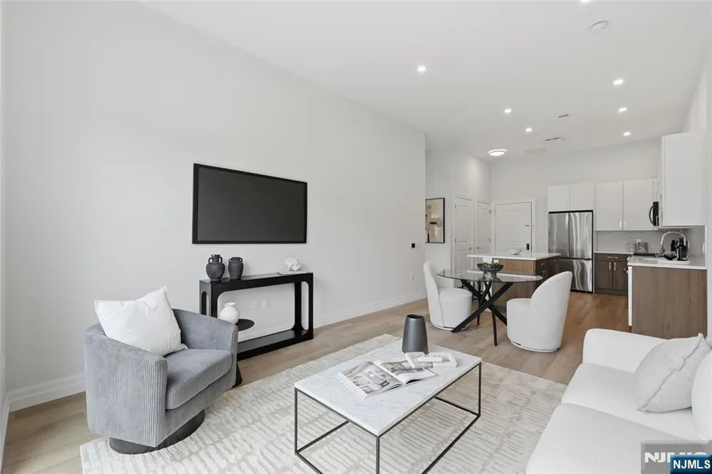263 Hackensack Street 222 East Rutherford, NJ 07073