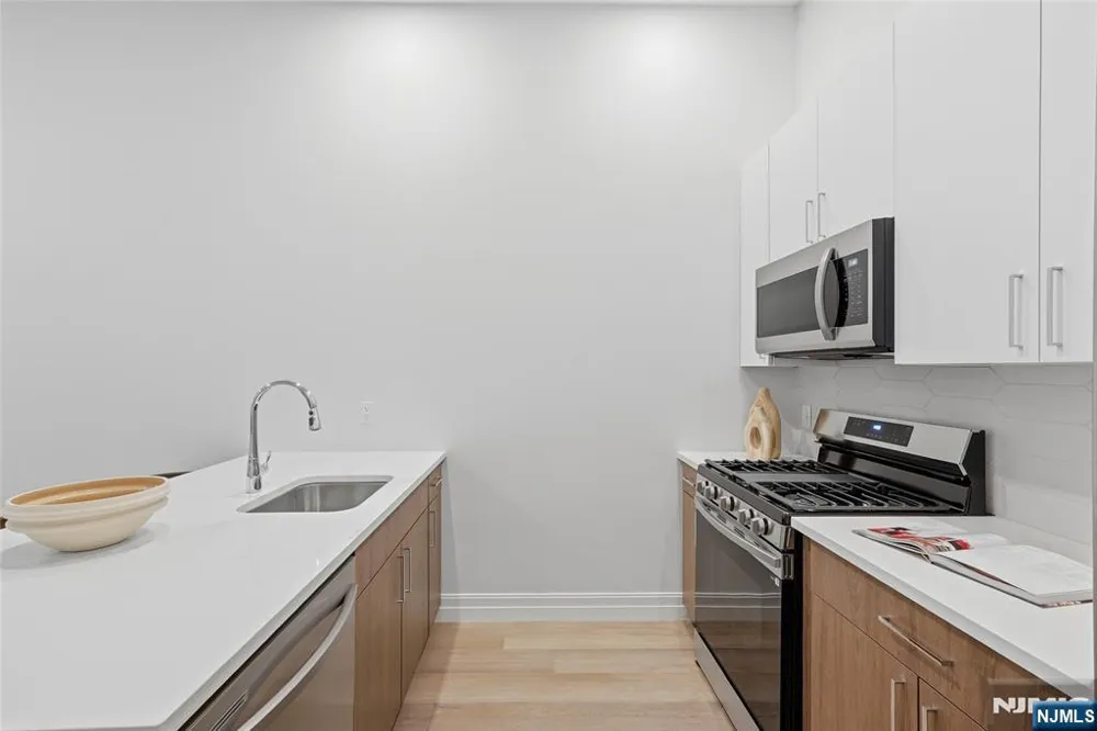 263 Hackensack Street 310 East Rutherford, NJ 07073