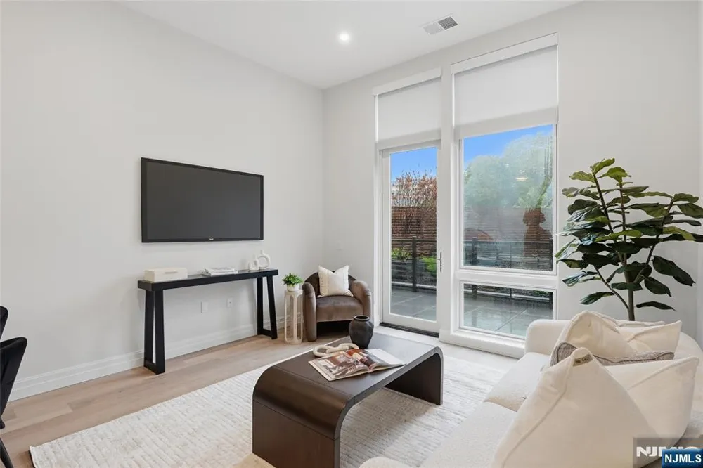 263 Hackensack Street 310 East Rutherford, NJ 07073