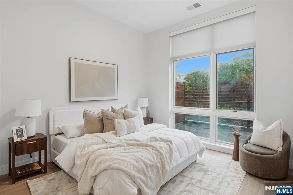 263 Hackensack Street 203T East Rutherford, NJ 07073