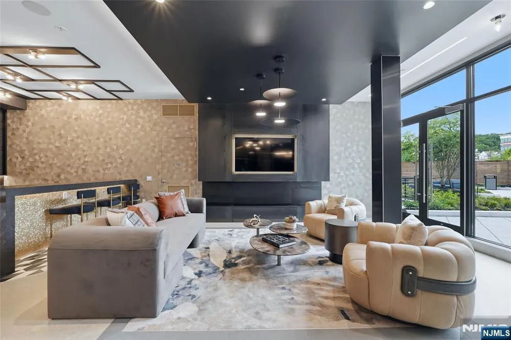 263 Hackensack Street 203T East Rutherford, NJ 07073