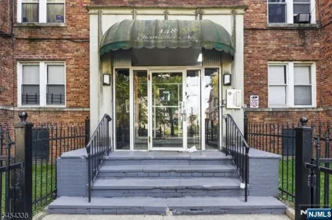 148 Chancellor Avenue B2