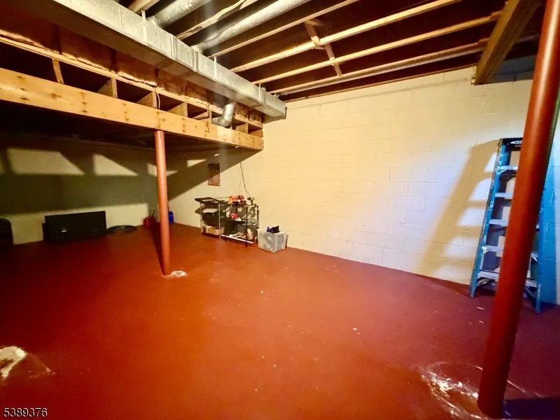 15 Shady Ln Hardyston, NJ 07419