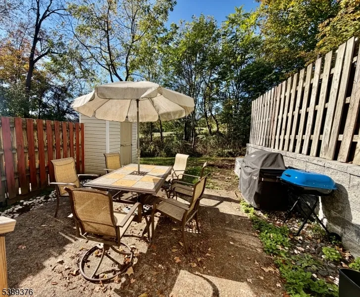 15 Shady Ln Hardyston, NJ 07419
