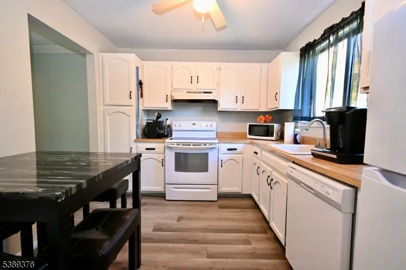 15 Shady Ln Hardyston, NJ 07419