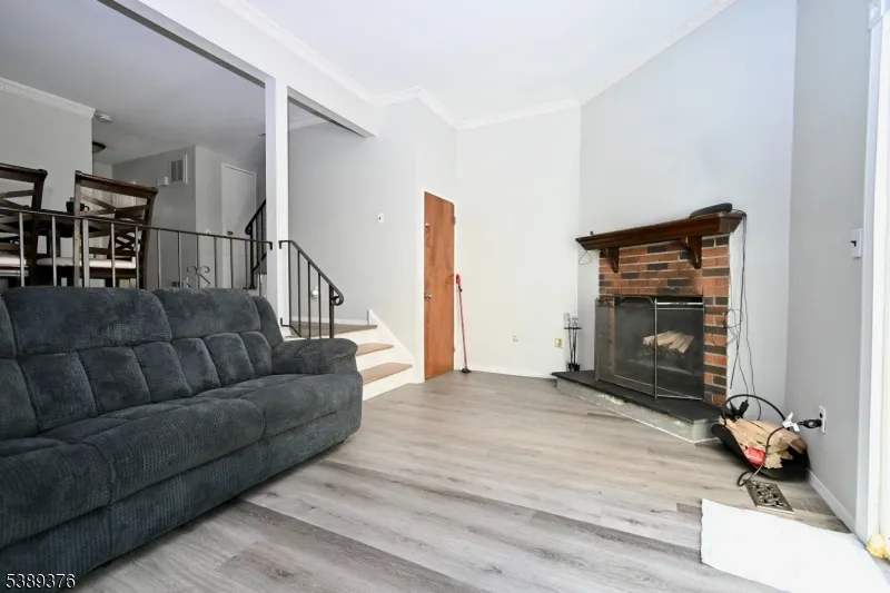 15 Shady Ln Hardyston, NJ 07419