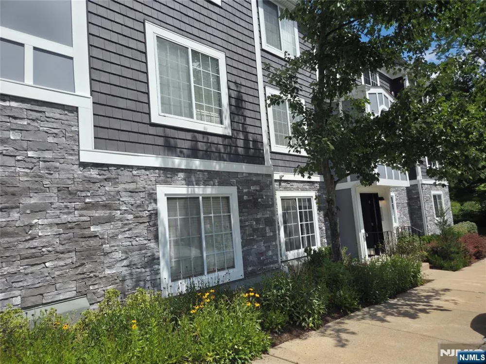 67 Village Drive 67 Morris Township, NJ 07960