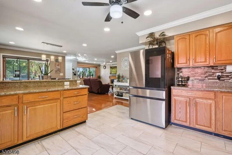 657 Barron Ave Woodbridge, NJ 07095