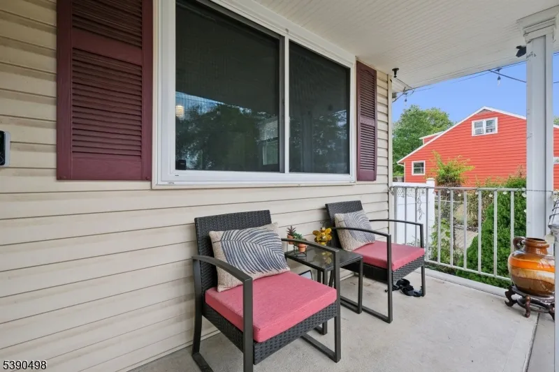 657 Barron Ave Woodbridge, NJ 07095