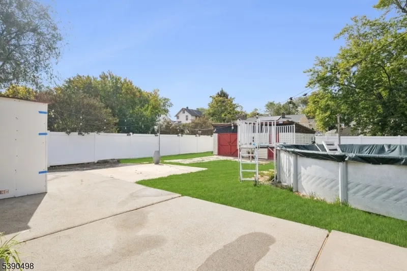 657 Barron Ave Woodbridge, NJ 07095