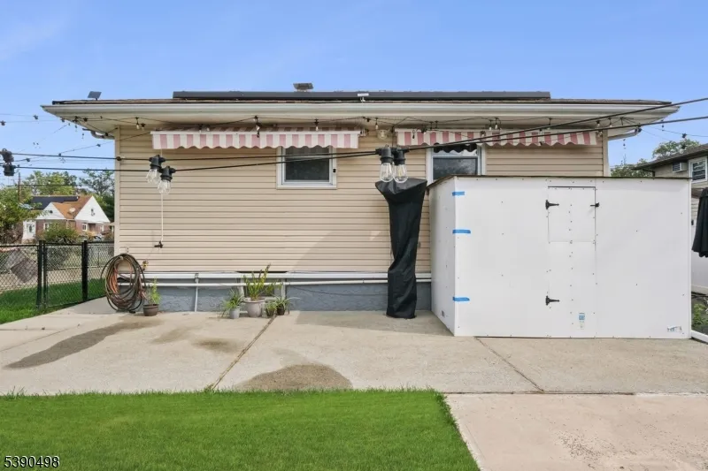 657 Barron Ave Woodbridge, NJ 07095