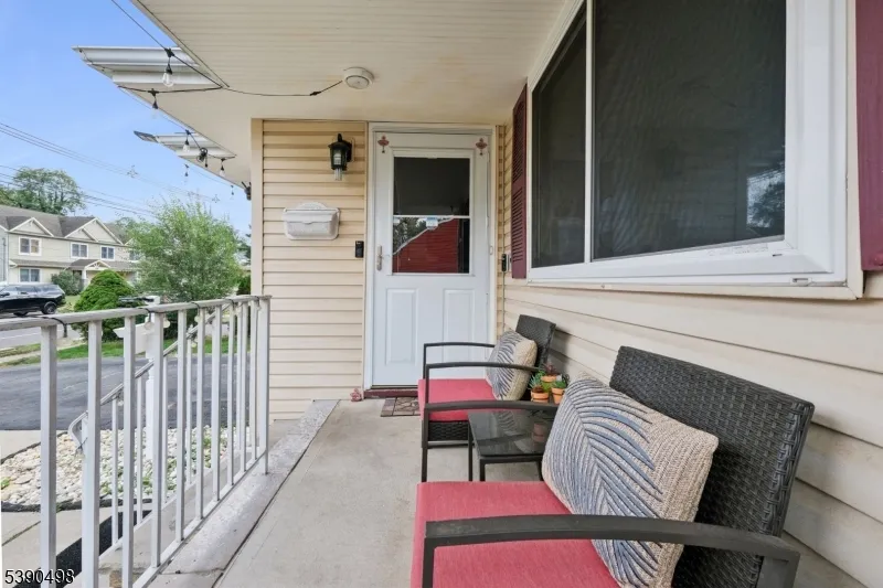 657 Barron Ave Woodbridge, NJ 07095