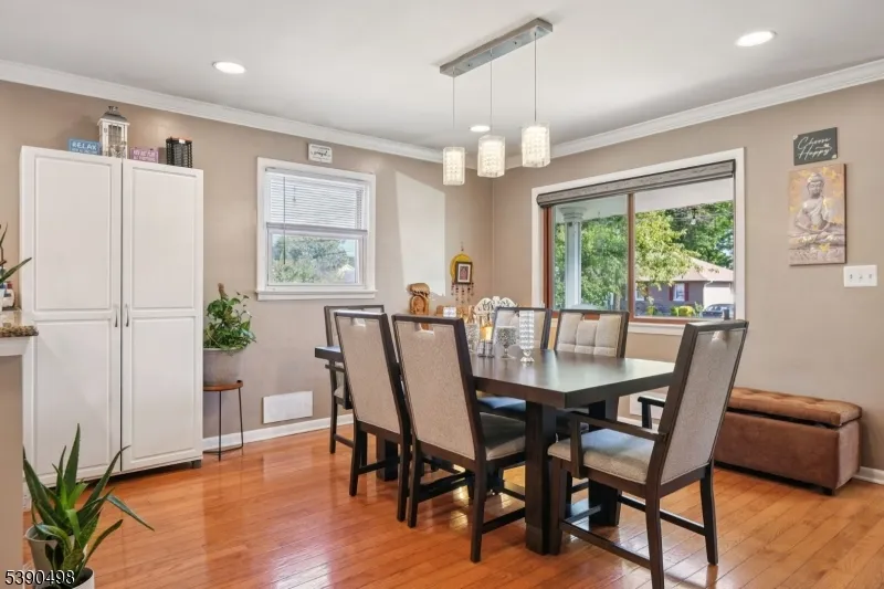 657 Barron Ave Woodbridge, NJ 07095
