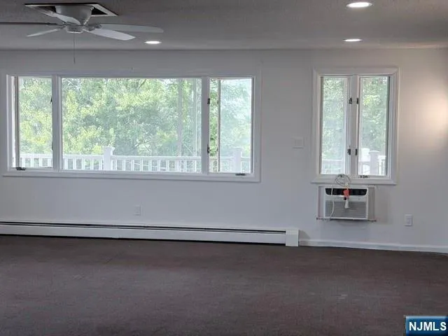 92 F Washington 2nd F Dumont, NJ 07628