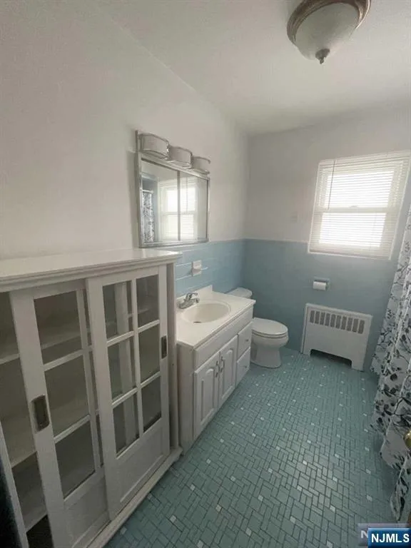 544 6th Street 2nd floor Palisades Park, NJ 07650