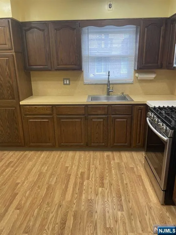 544 6th Street 2nd floor Palisades Park, NJ 07650