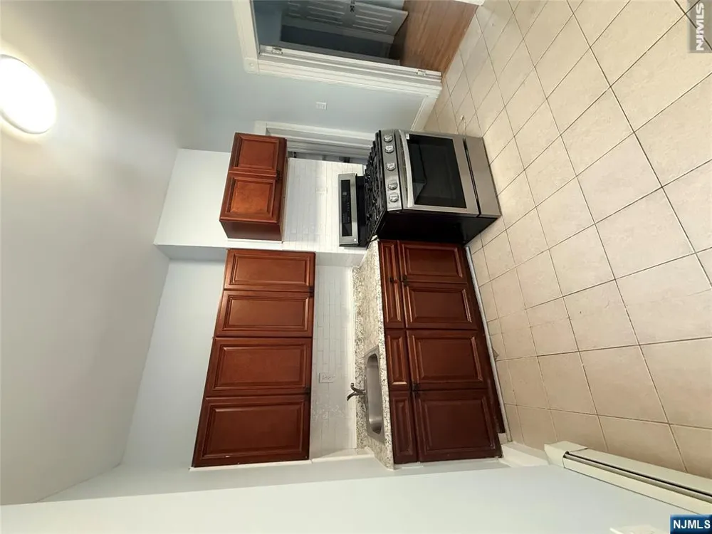2 N 4th Street 3 Paterson, NJ 07522