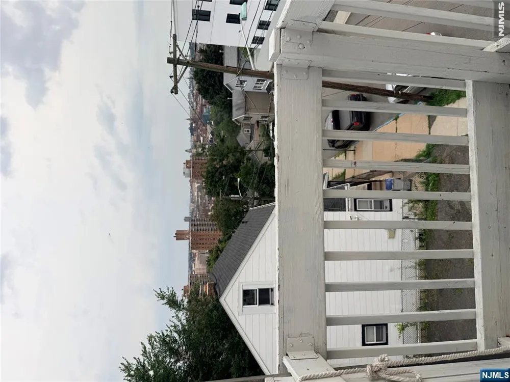 2 N 4th Street 3 Paterson, NJ 07522