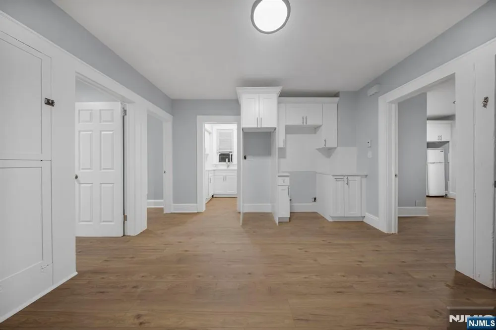 15 Tuttle Street 1 Wallington, NJ 07057